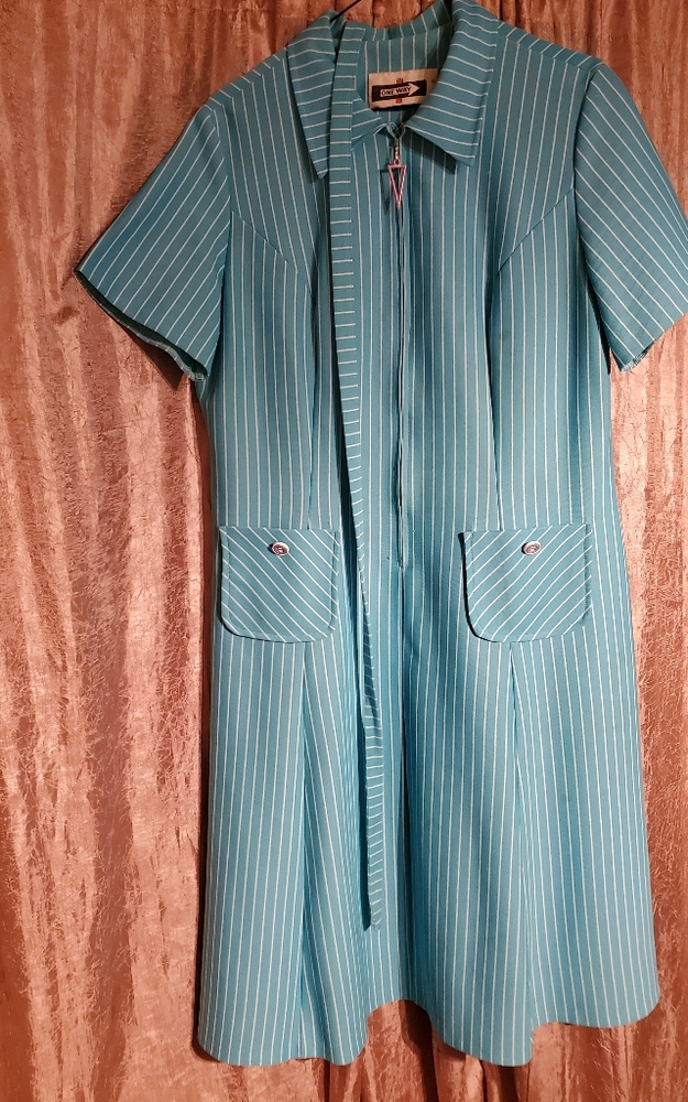 1970's One Way Short Sleeve Dress